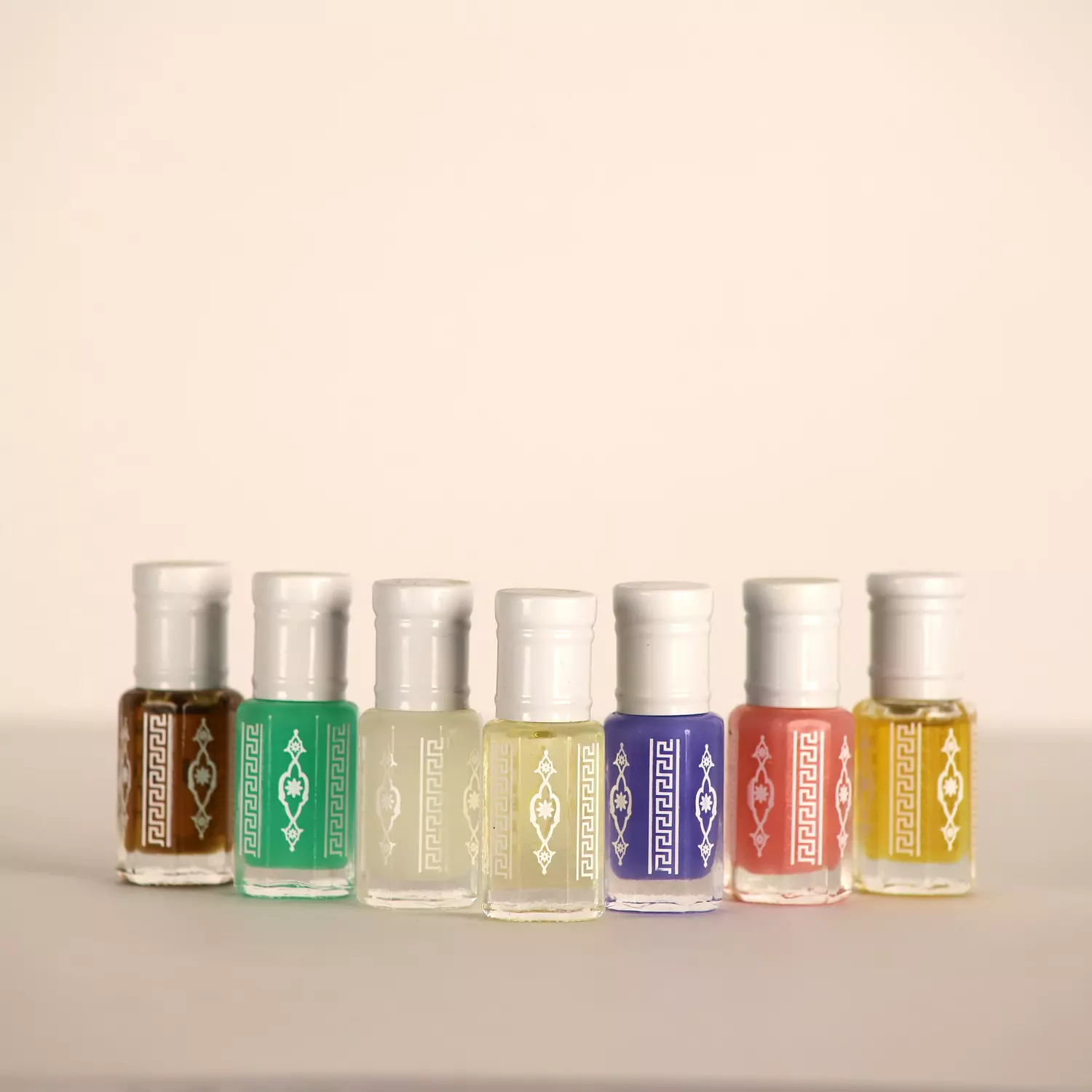 <h3><span style="color: rgb(255, 255, 255)">عطور عربية</span></h3>