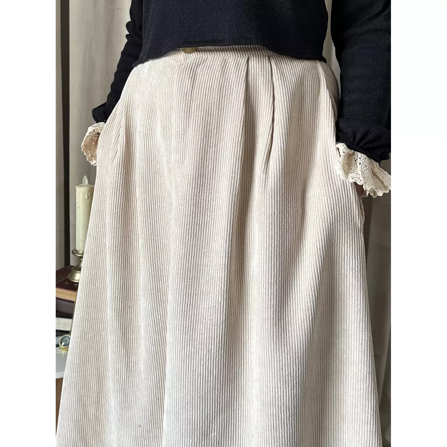 A line velvet skirt beige  3