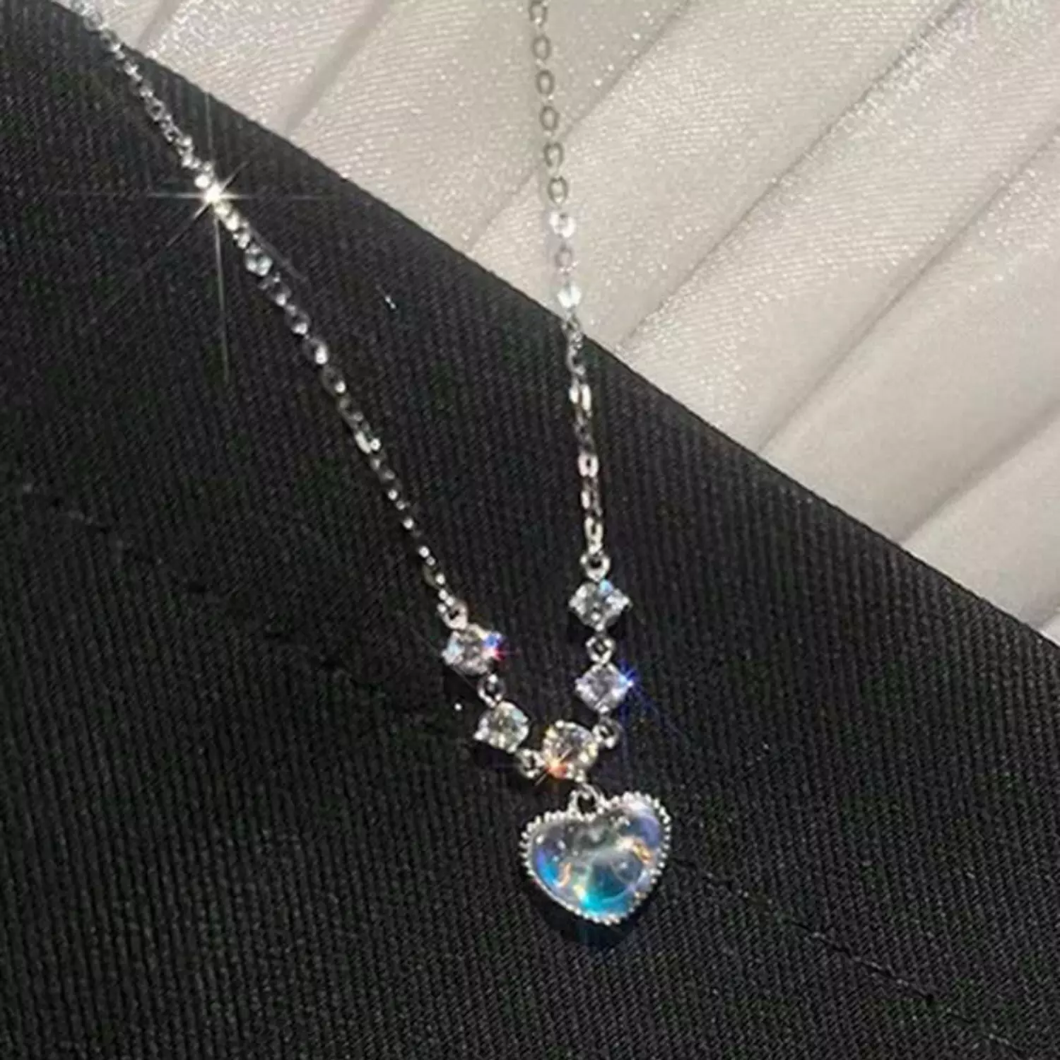 Dreamy Heart Necklace hover image