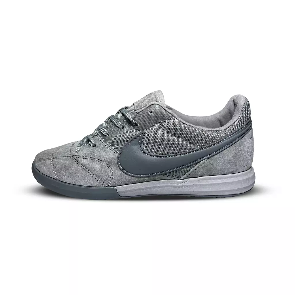 NIKE CASUAL SHOES