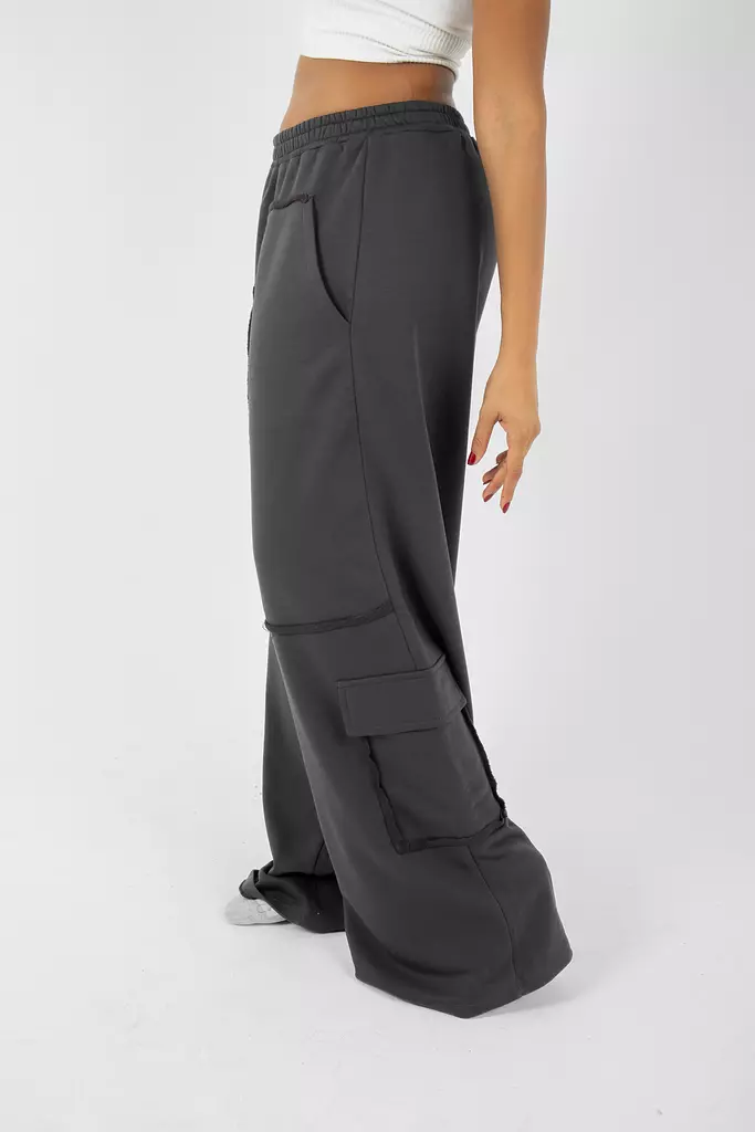 Everyday Wide-Leg Sweatpants in Dark Grey