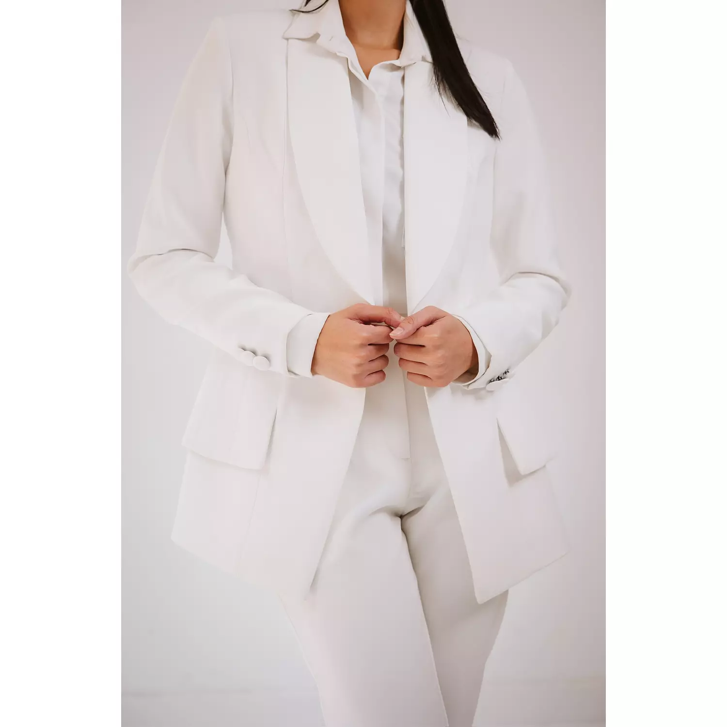 ELITE FITTED SUIT ~ WHITE 3