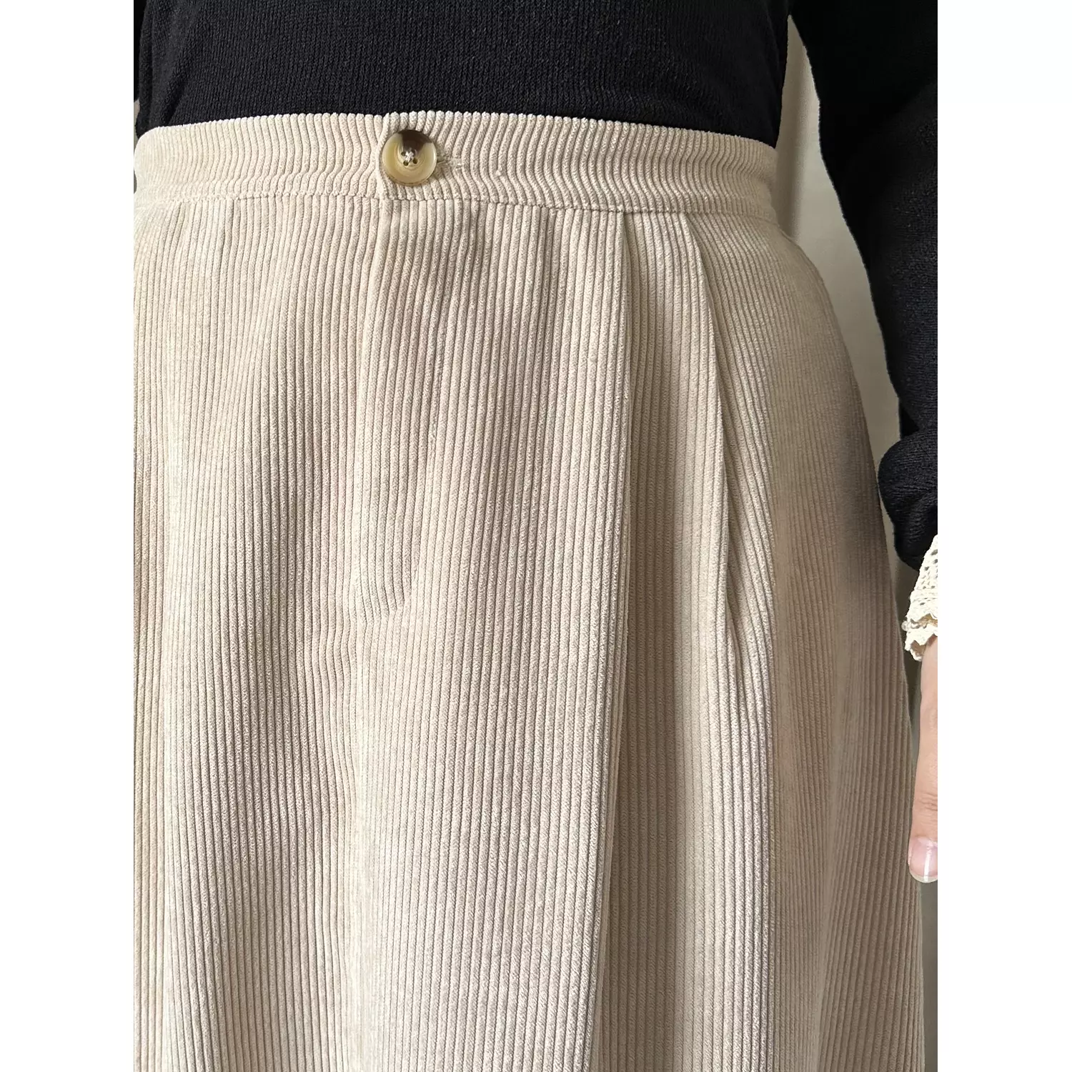 A line velvet skirt beige  1