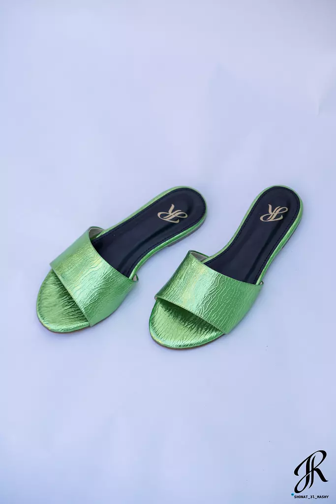 Elegant Women's Green Metallic Slipper