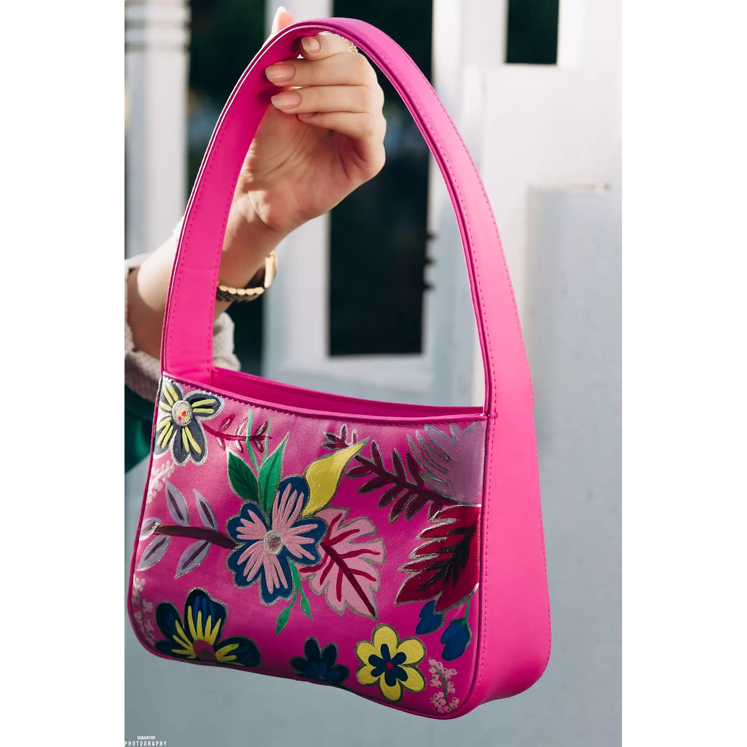 mini hot pink bag 1