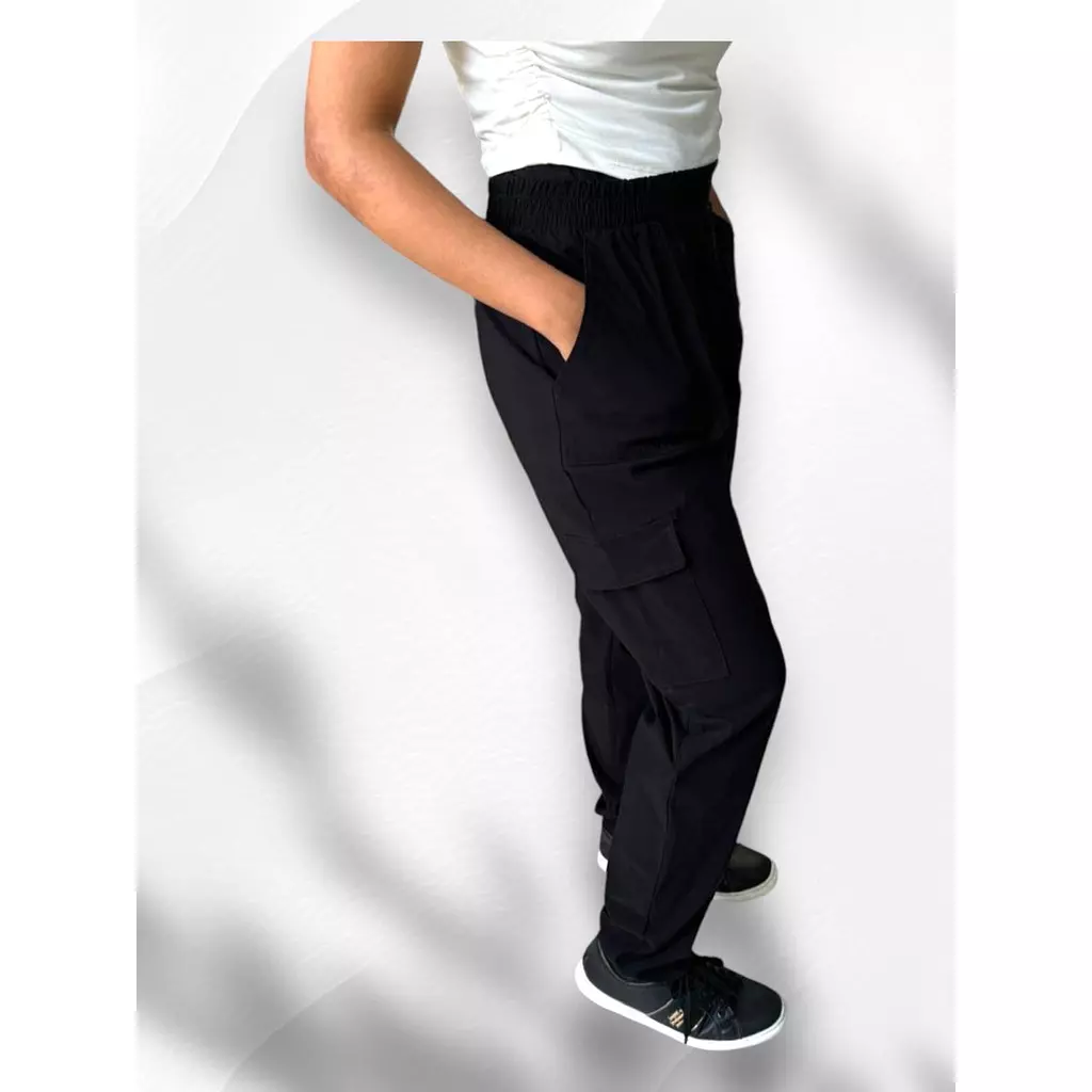 Stradivarius trendy cargo pants 