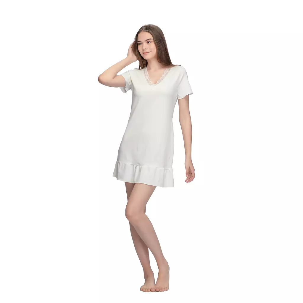 V-neck off-white sleepshirt