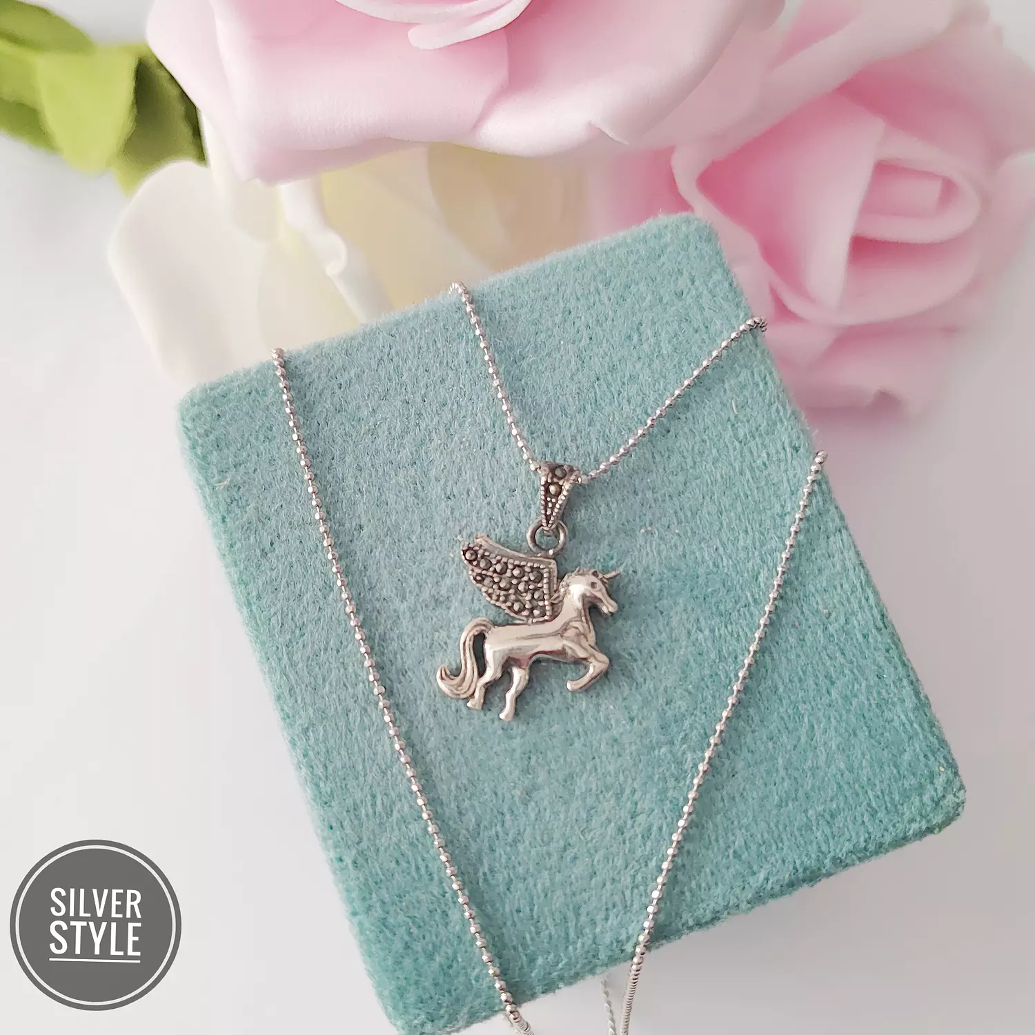 Unicorn pendant  1