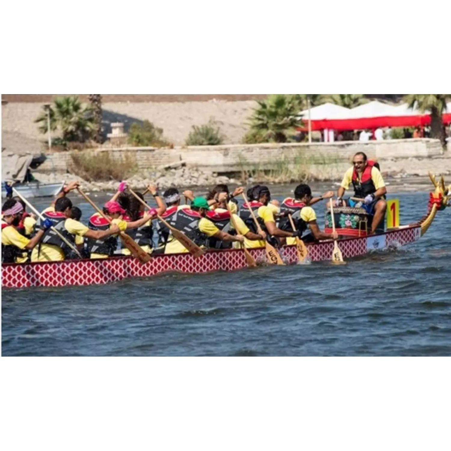 Dragon Boat / Hour (max 12 persons) hover image