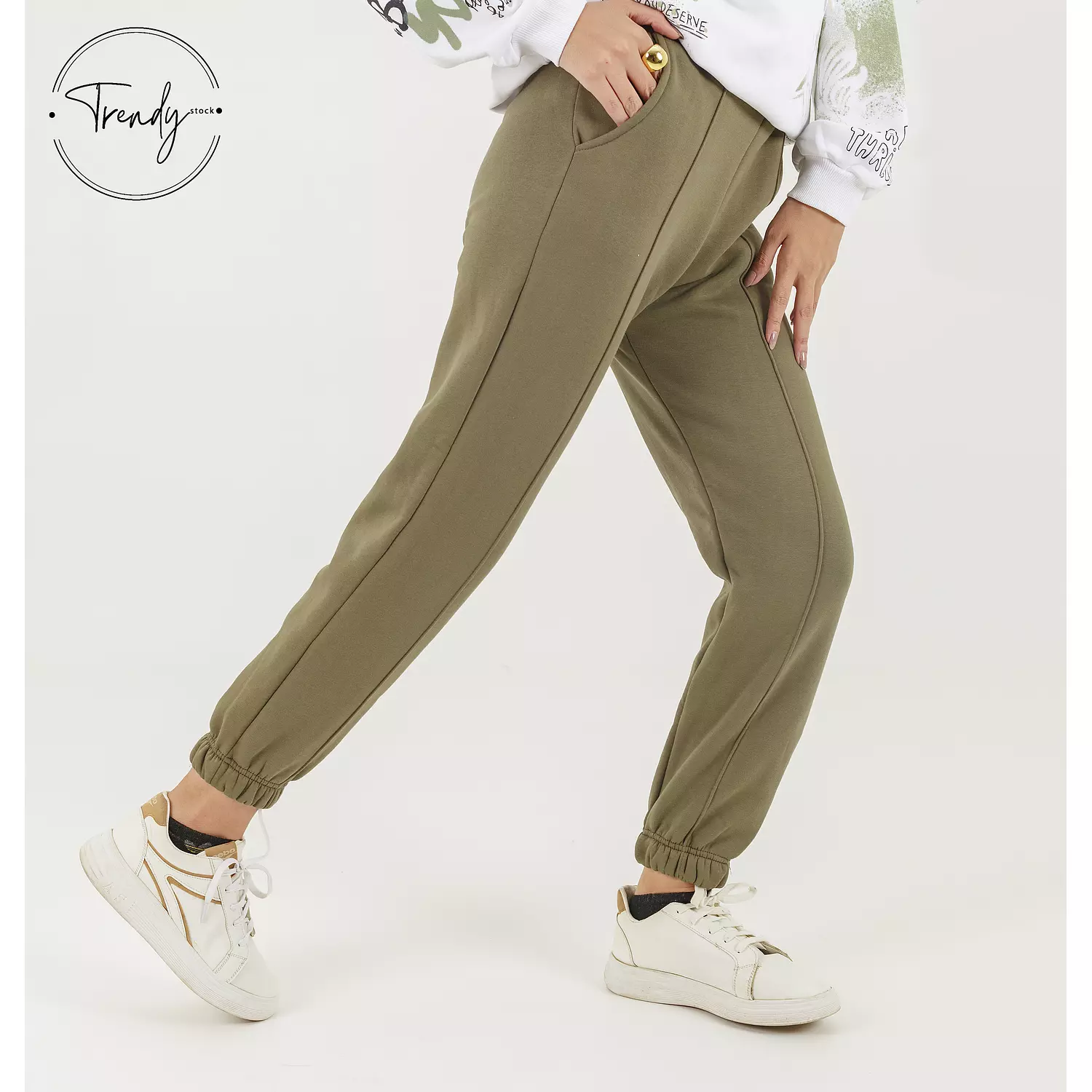 Plain Sweatpants with closed leg 4