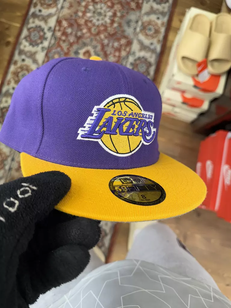 Lakers cap 