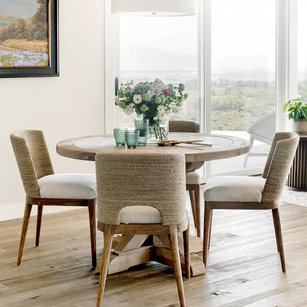 Moro dining table & chairs