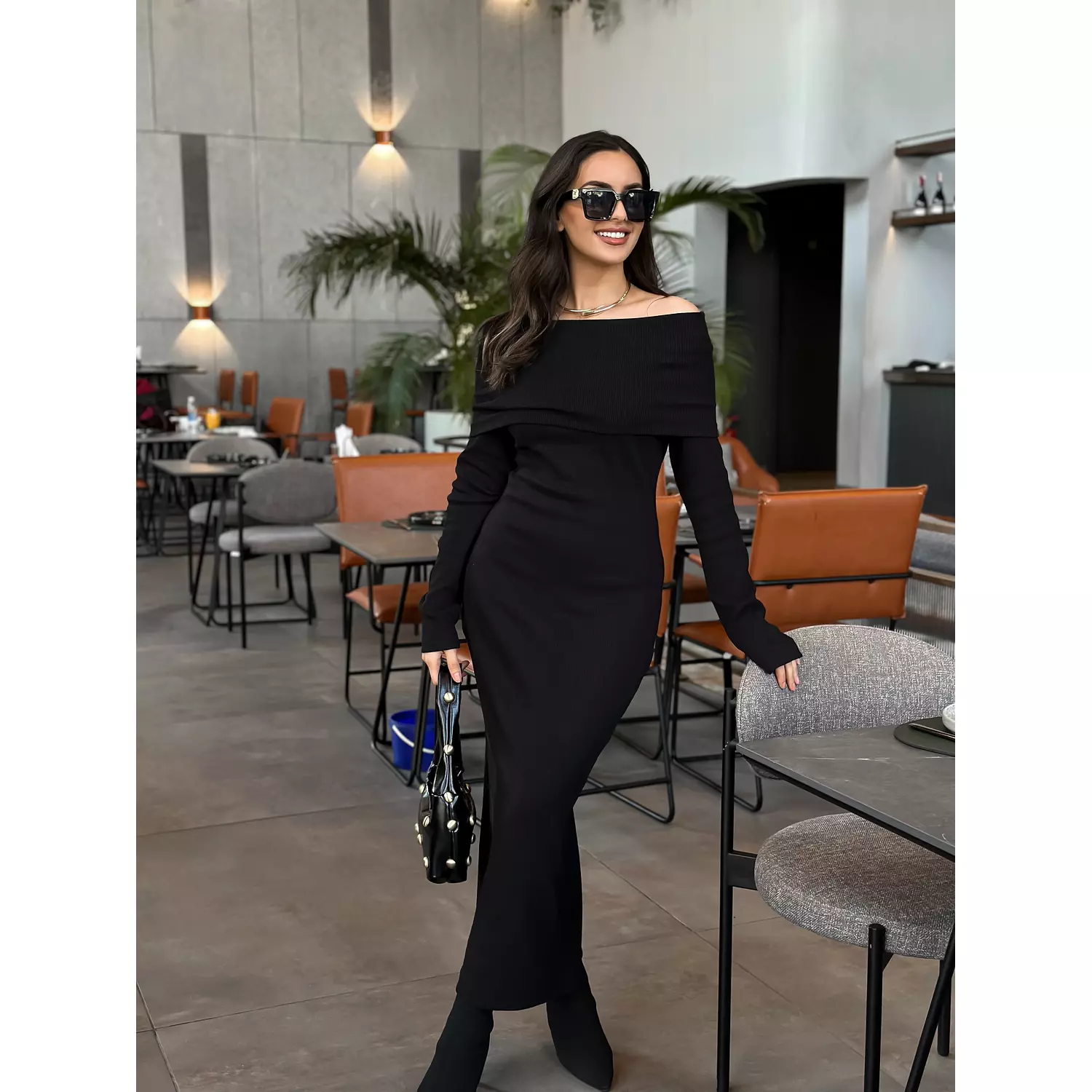 Long fitted offshoulder dress  3