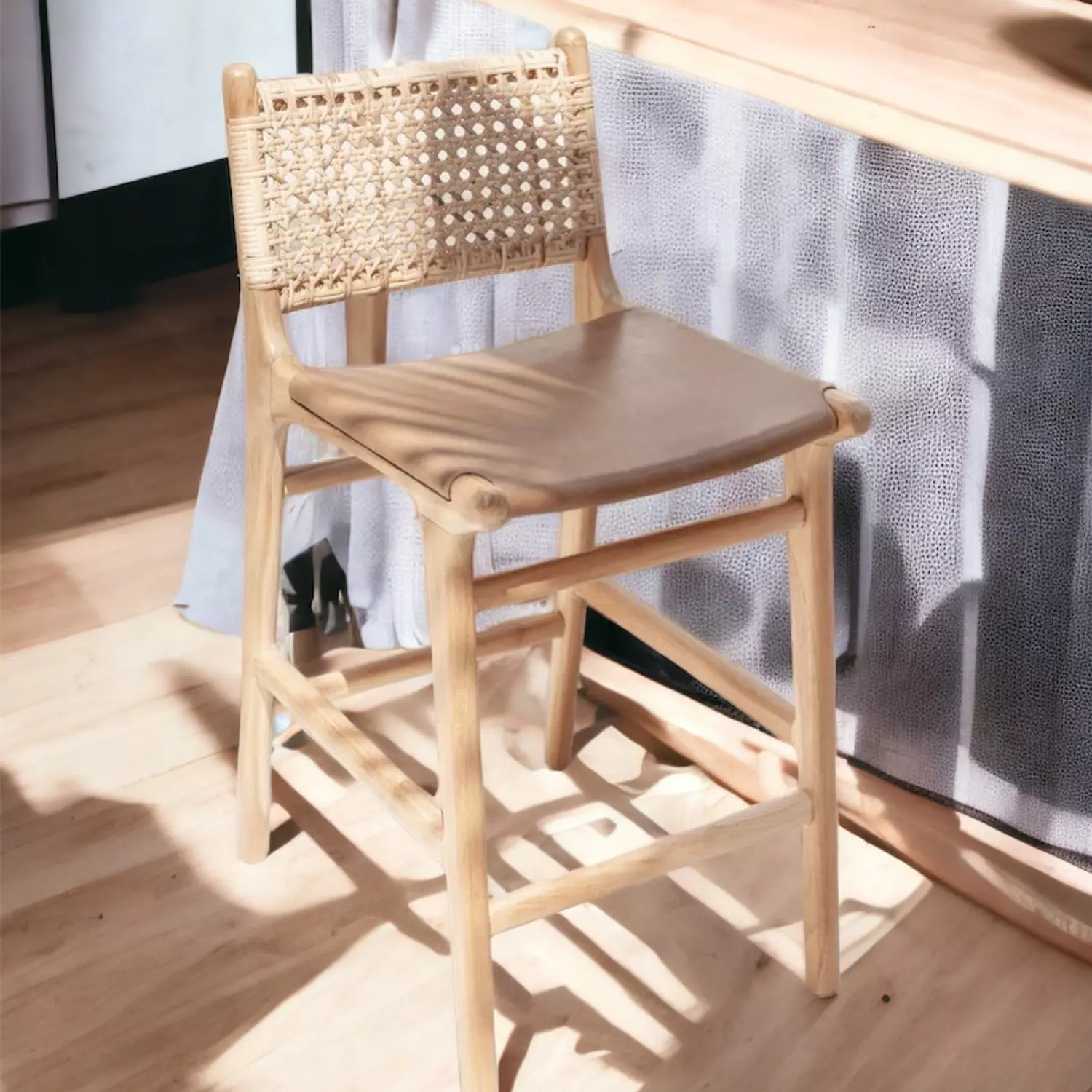 Wovy high chair hover image