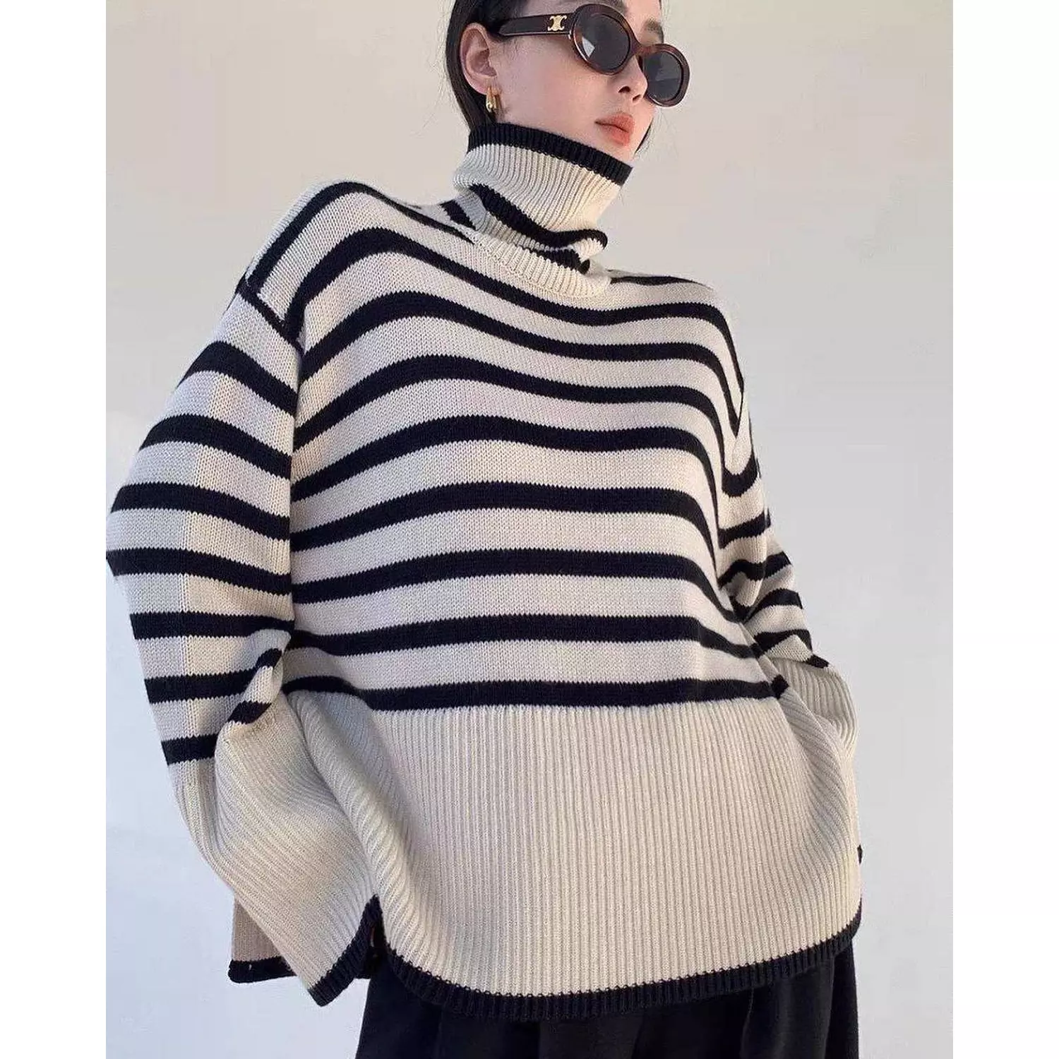 Striped pullover  5