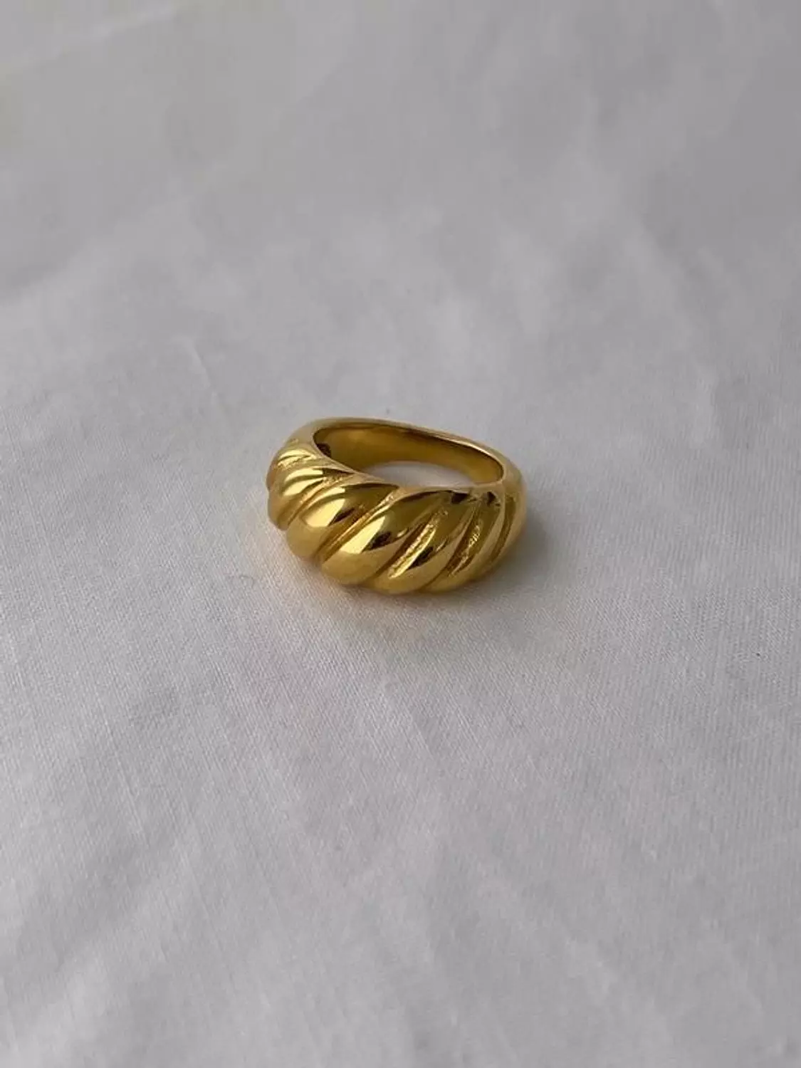 Croissant ring 2