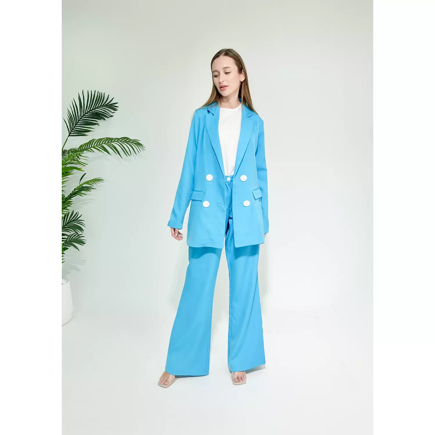 TURQUOISE SUIT 8