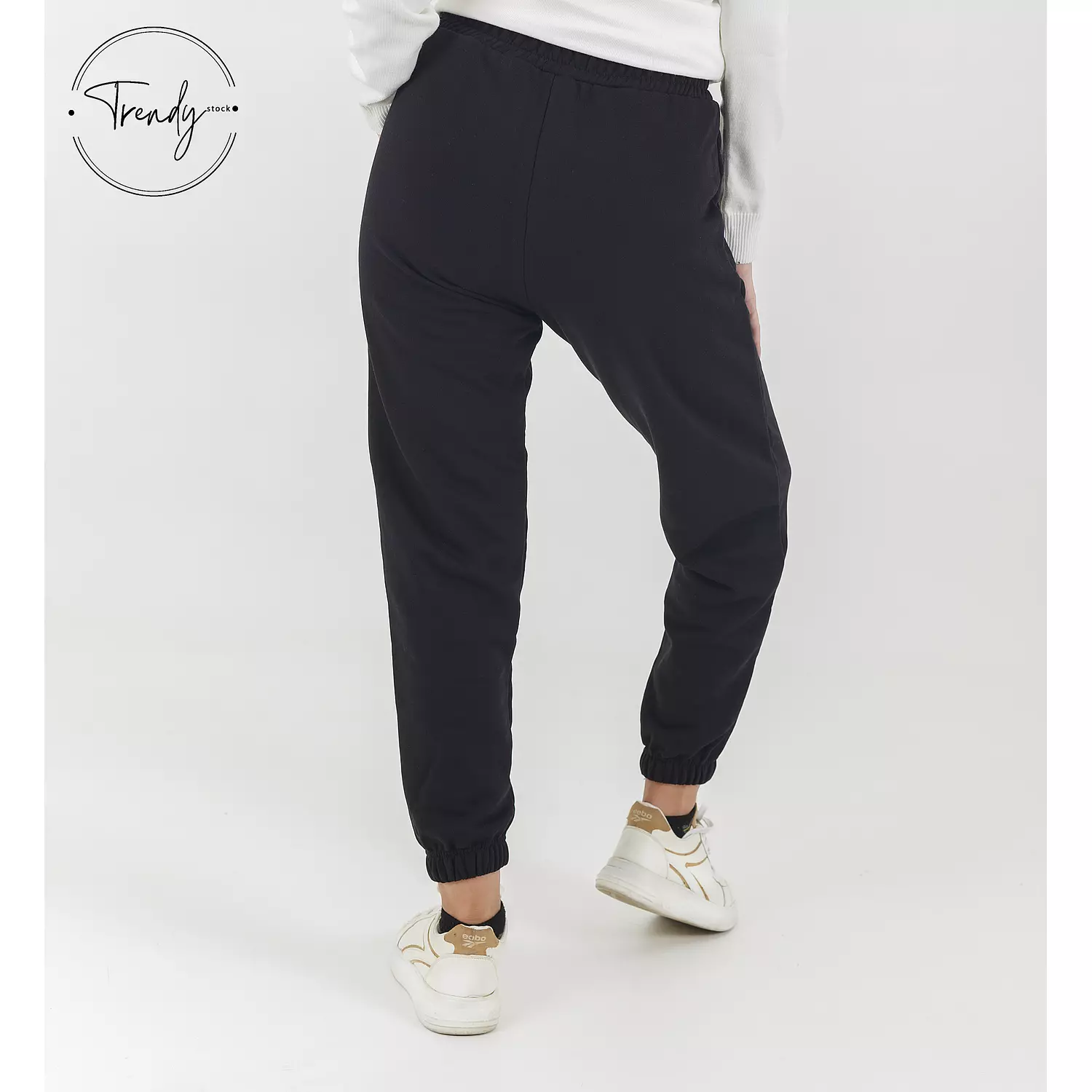 Plain Sweatpants with closed leg 1