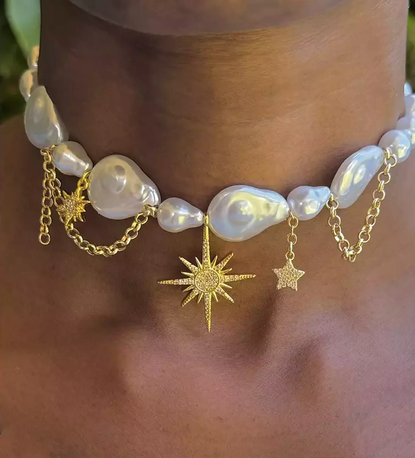 <p><strong><span style="color: rgb(0, 0, 0)">Sunshine pearly choker</span></strong></p>