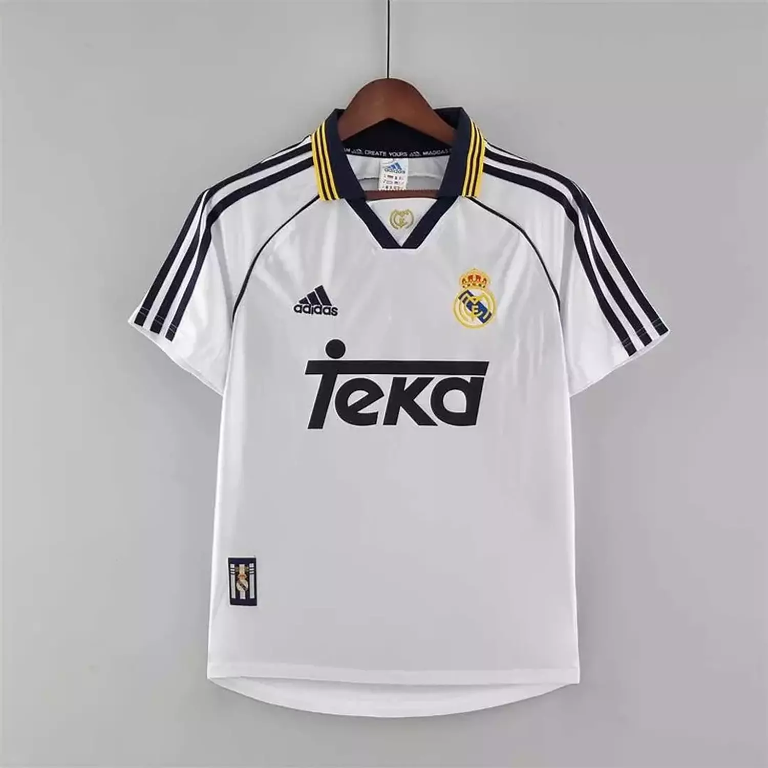 REAL MADRID 99/00 - CLASSIC hover image