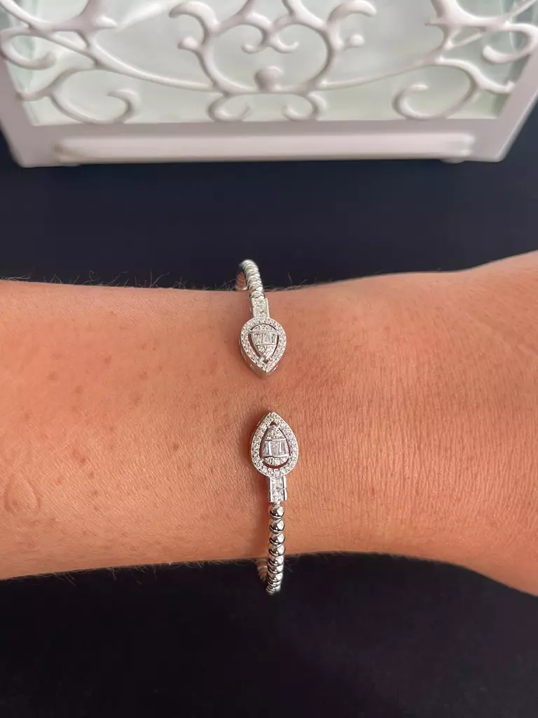 Two oval stones braided silver bangle