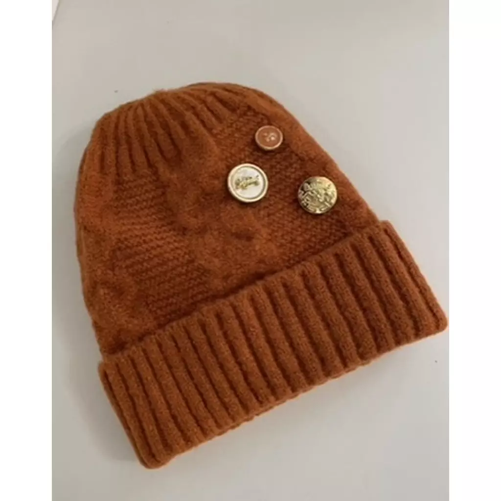 Golden buttons beanie 