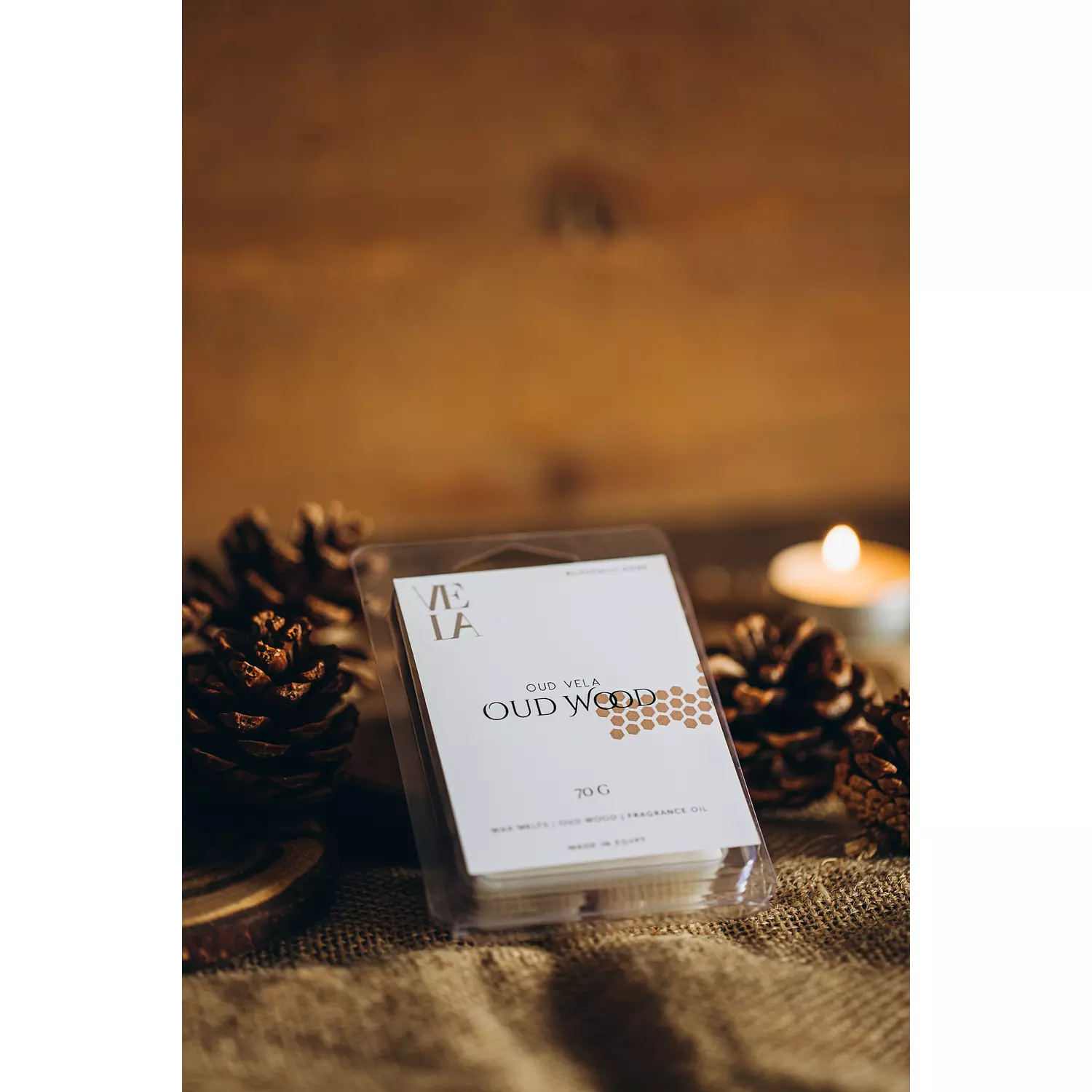 Oud Wood Wax Melts hover image
