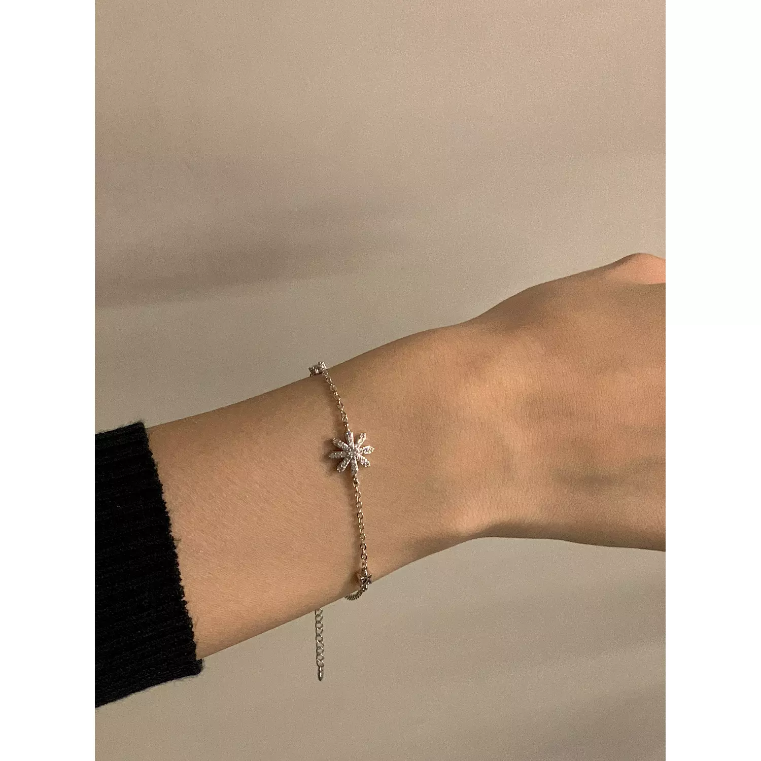 Fria bracelet  hover image