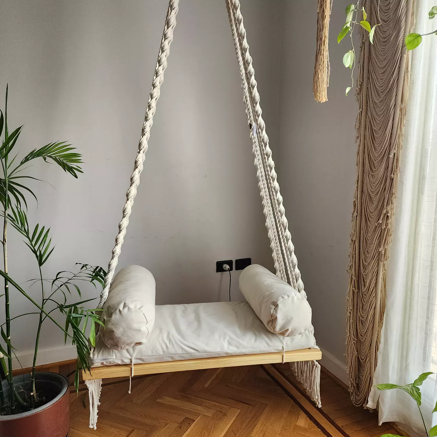 LARGE SHELF MACRAME SWING 1