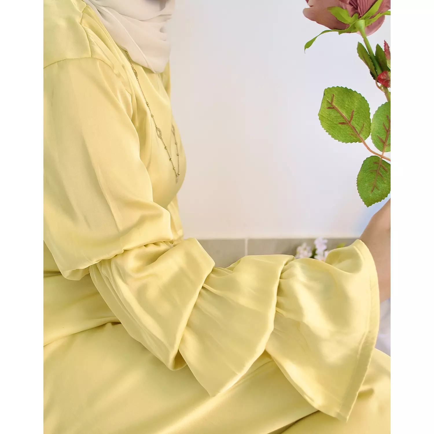 Bow-Me Dress in Yellow-2nd-img