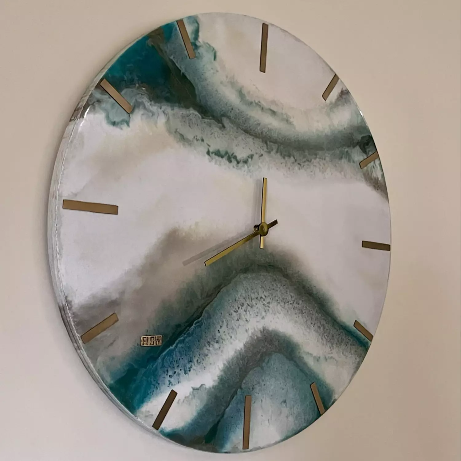 Marble Round Clock 3