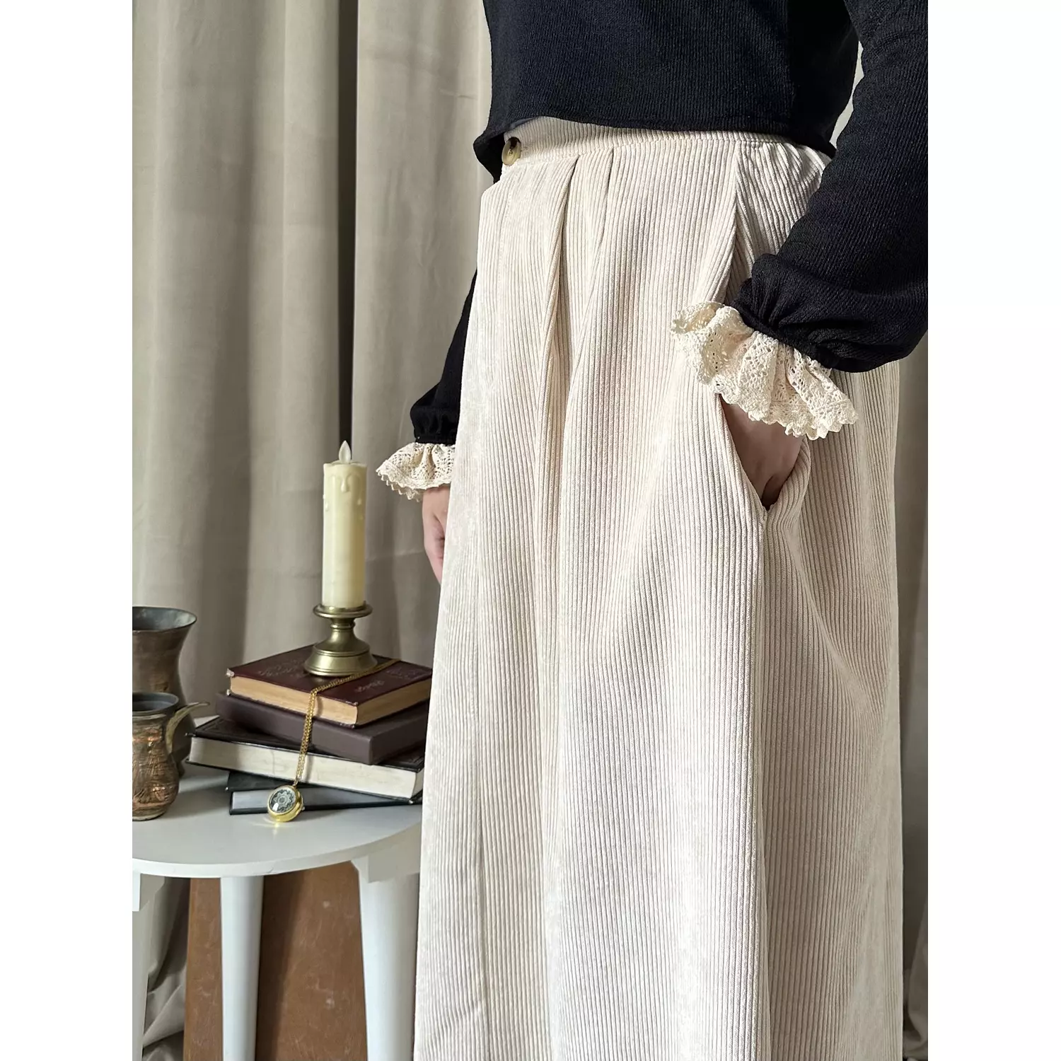 A line velvet skirt beige  5