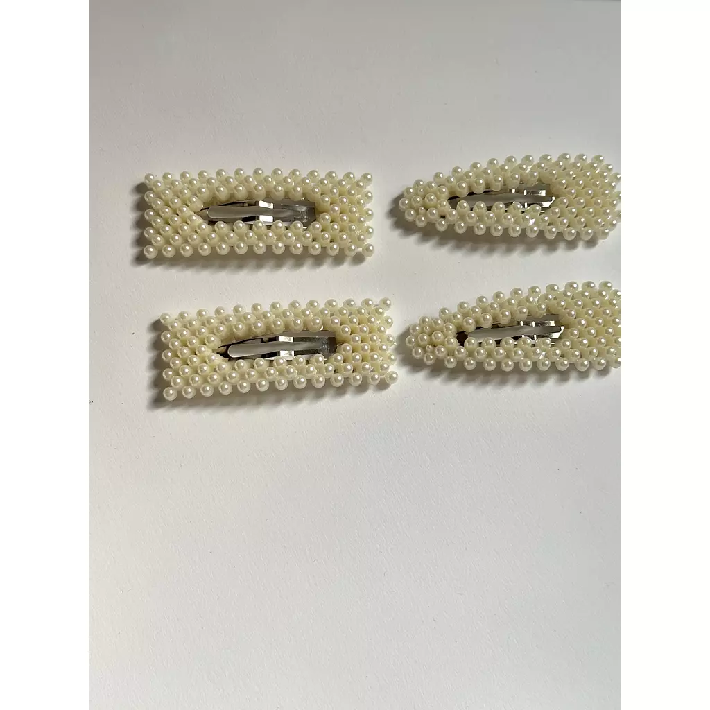 Pearls Hair Clips