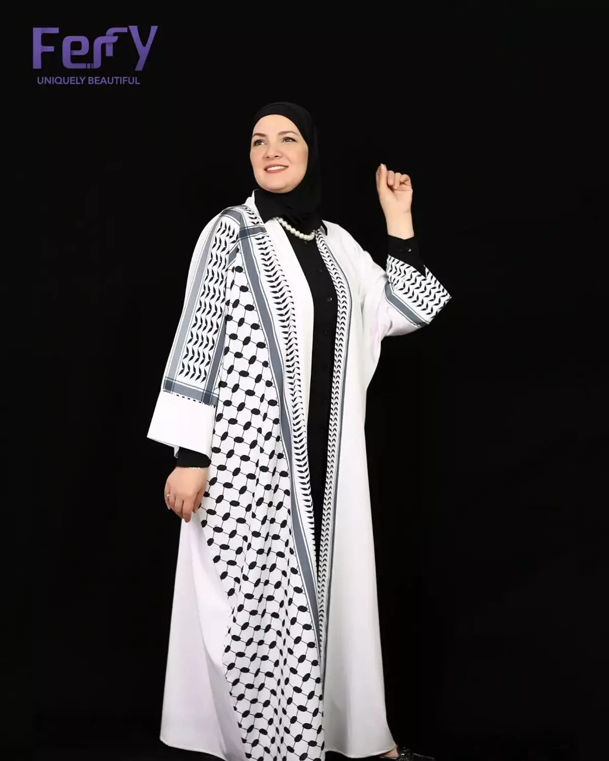 kaftan with the traditional palestinian print 1
