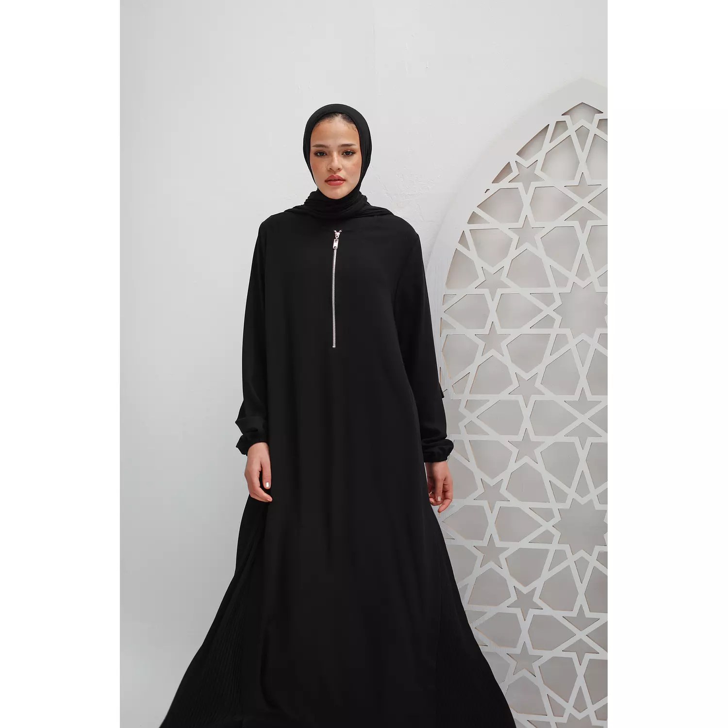 Side Pleated Abaya With Front Zipper  5