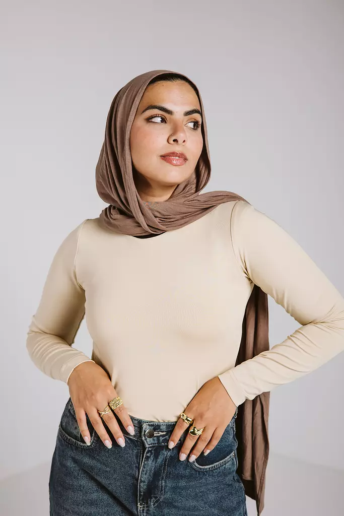 Round neck long sleeve pale