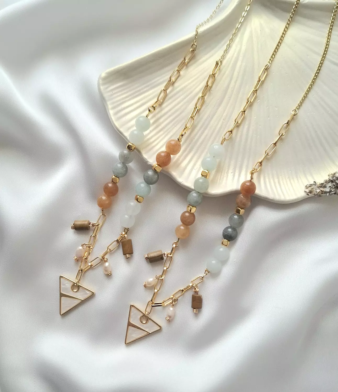 Desert Prism Necklace-2nd-img