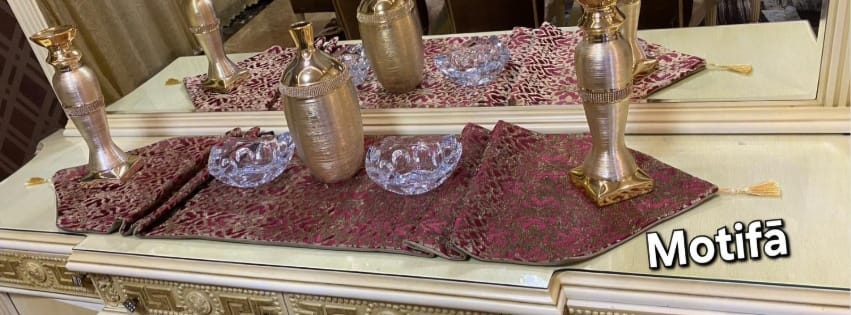 Dinning table runner Img