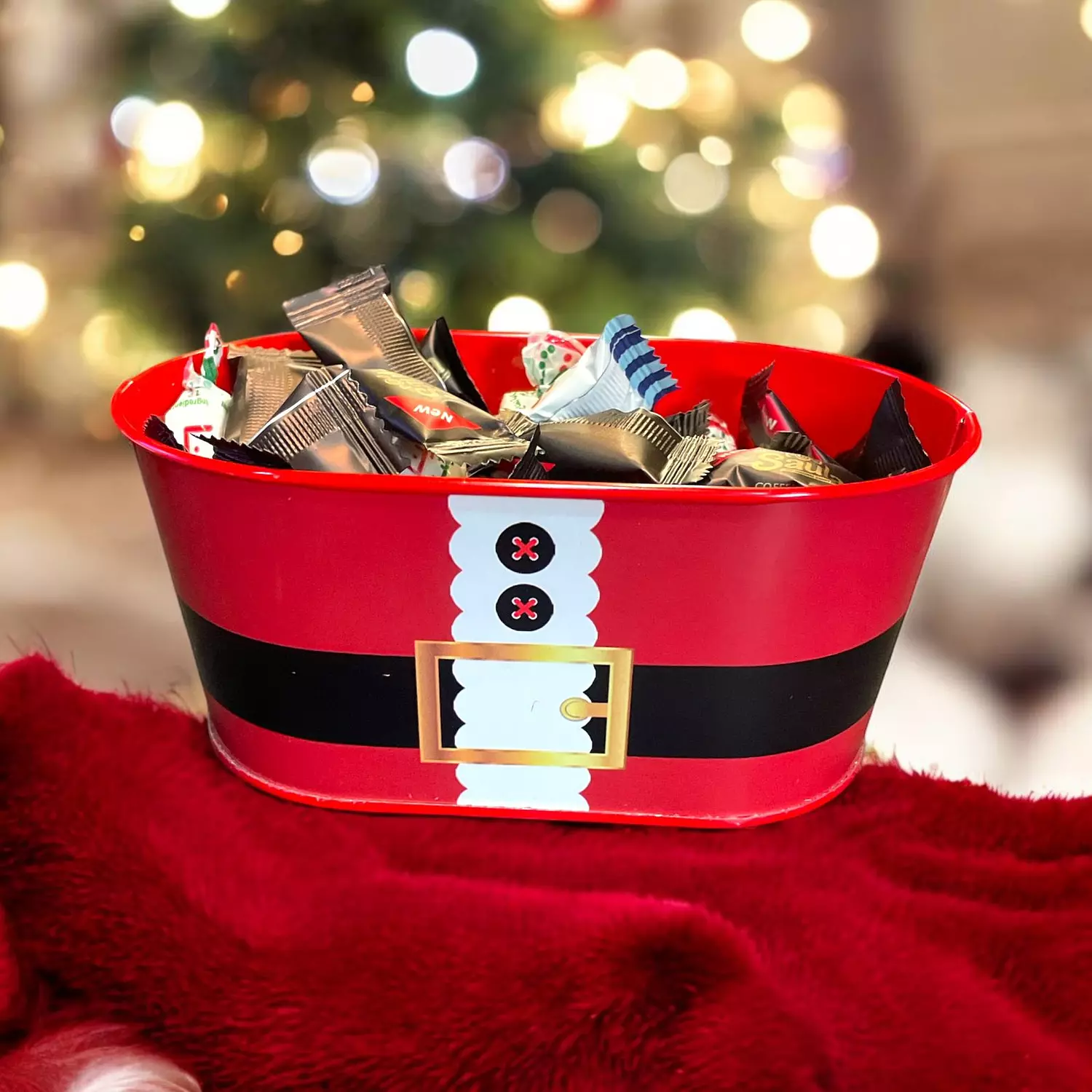 Oval Christmas metal bucket 1