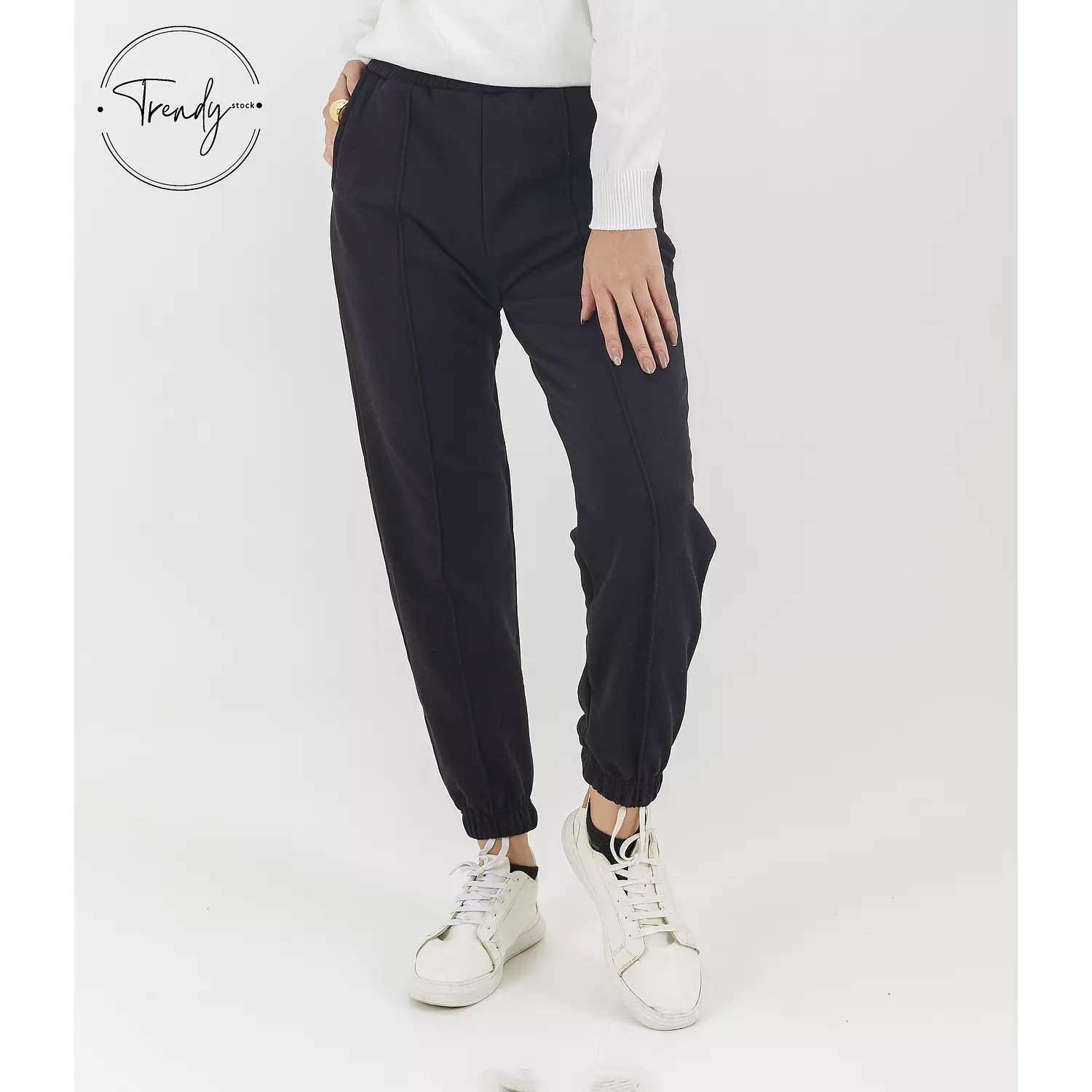 Plain Sweatpants with closed leg 2