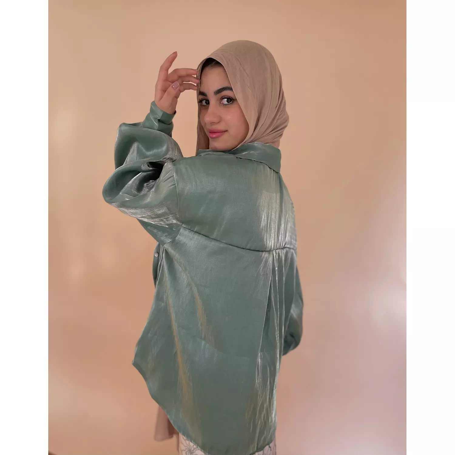 Oversized Metallic Shirt - Mintgreen Shimmer  hover image