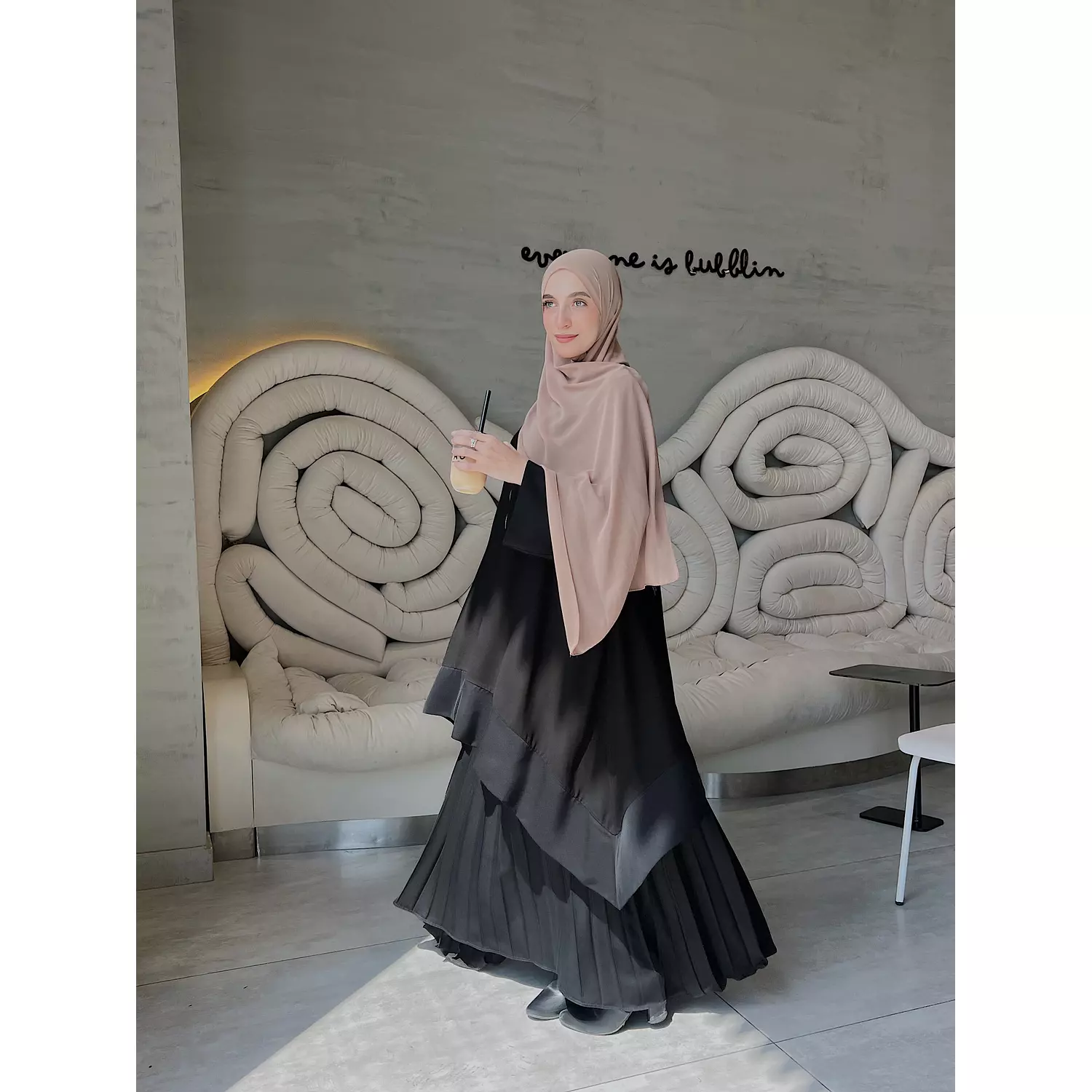 The Zip-Up Abaya Set 4