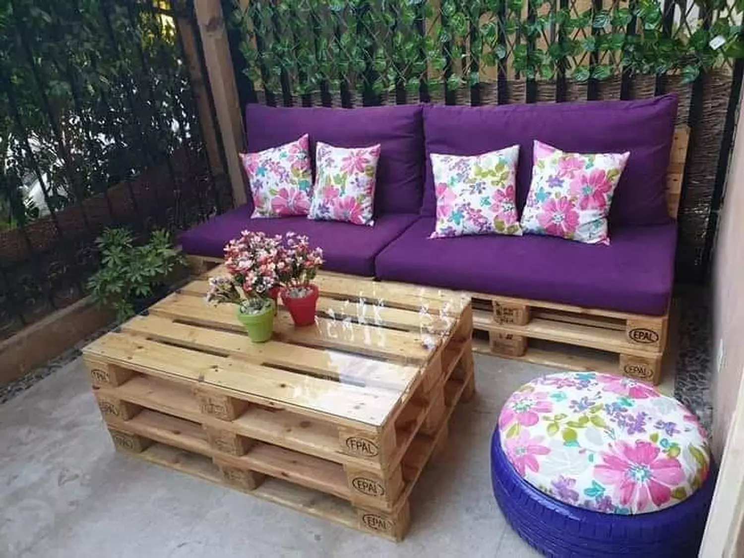 Pallet table 2