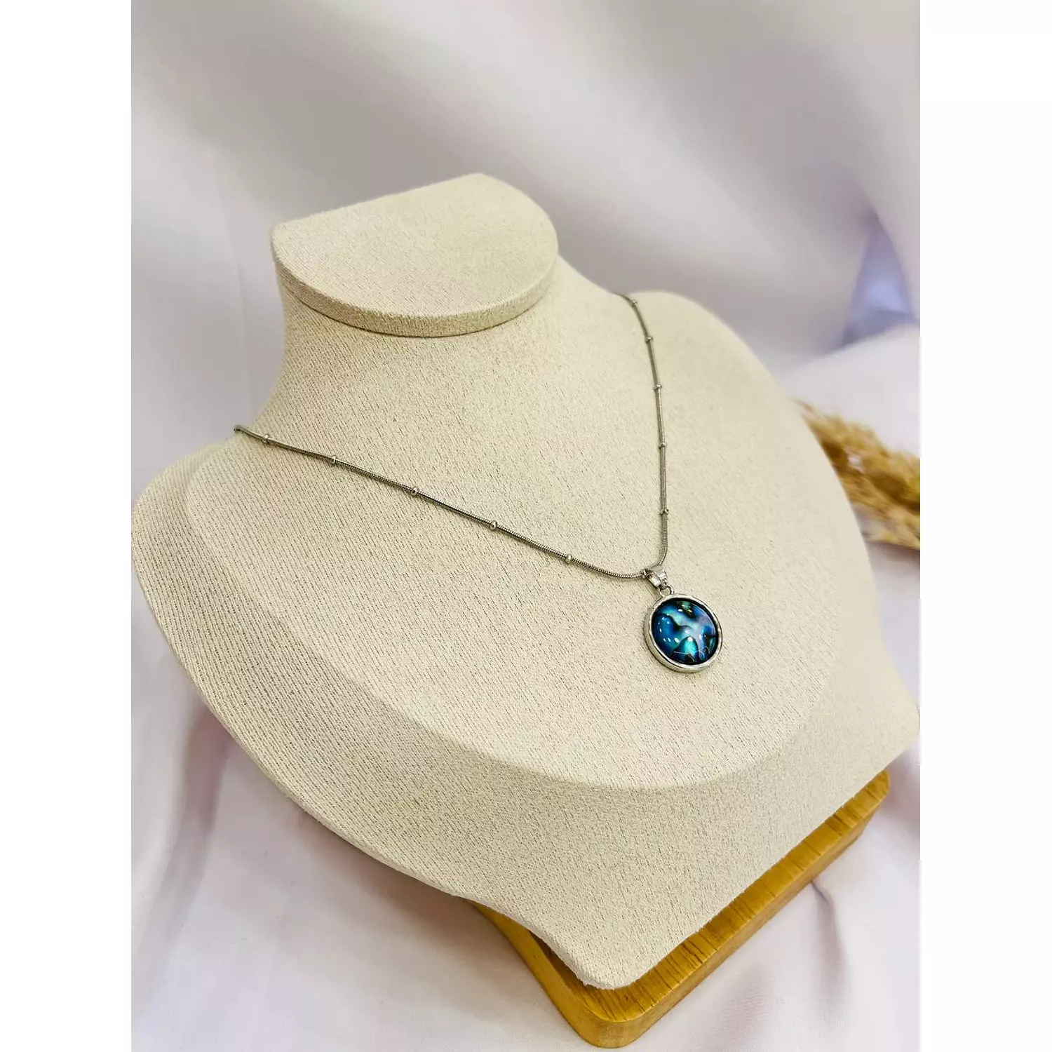 Sky Round Necklace 1