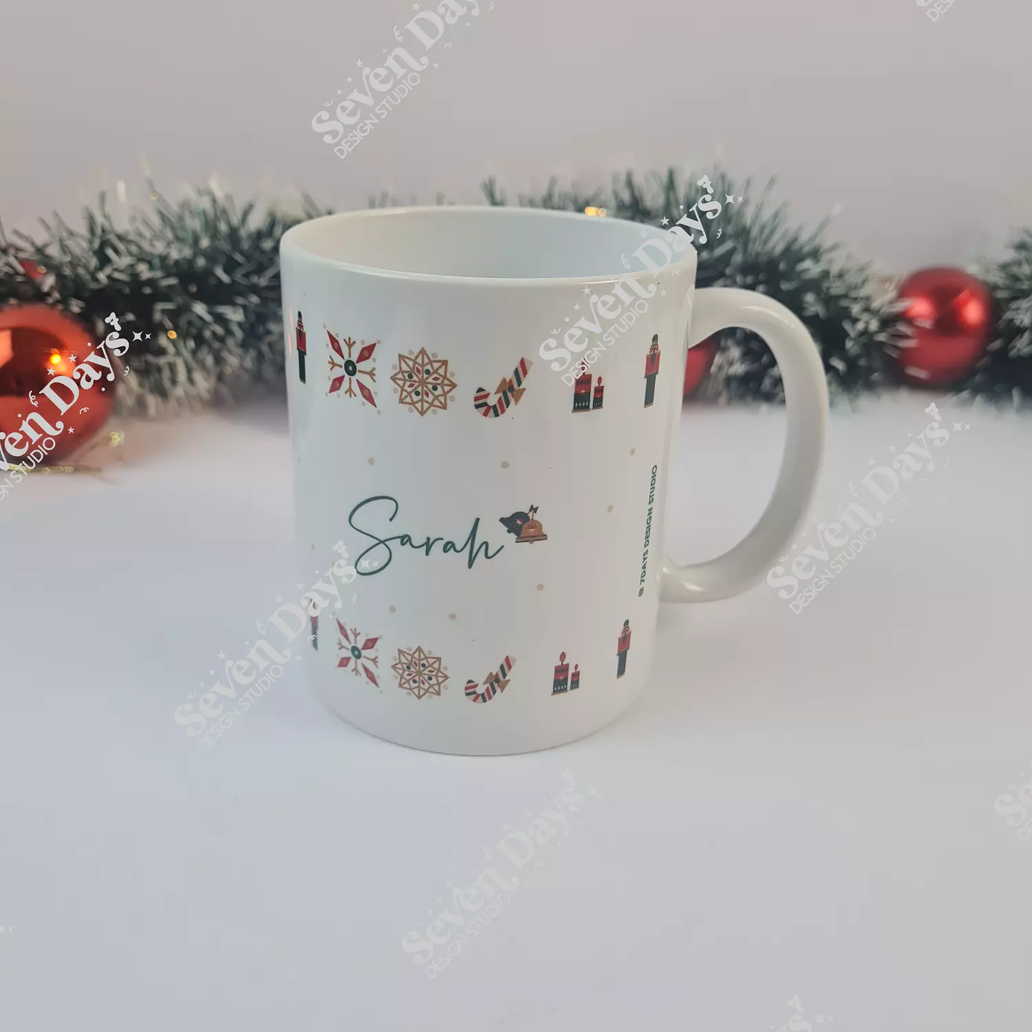 Elegant Red and Green Christmas Mug 2