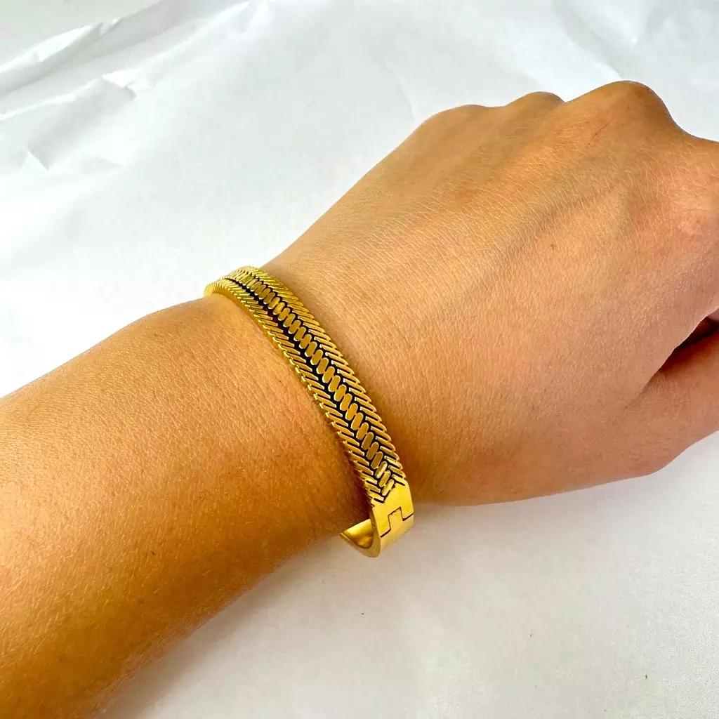 Golden Fabric Open Bangle