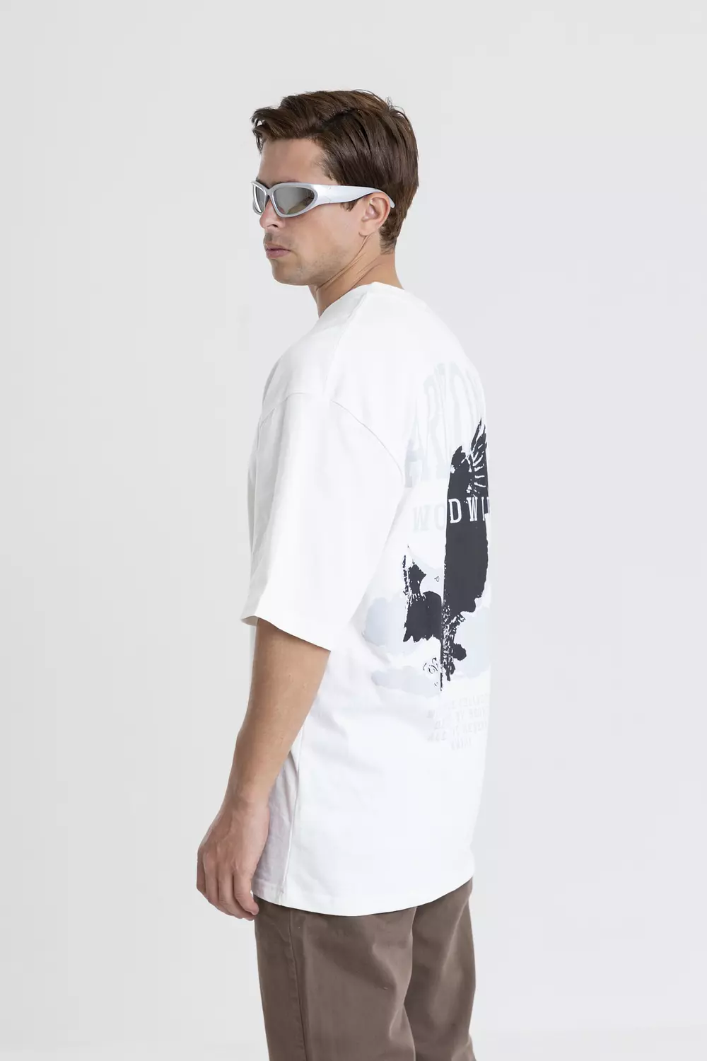  Oversized Cotton T-Shirt With Contrast Print Back and front-2nd-img