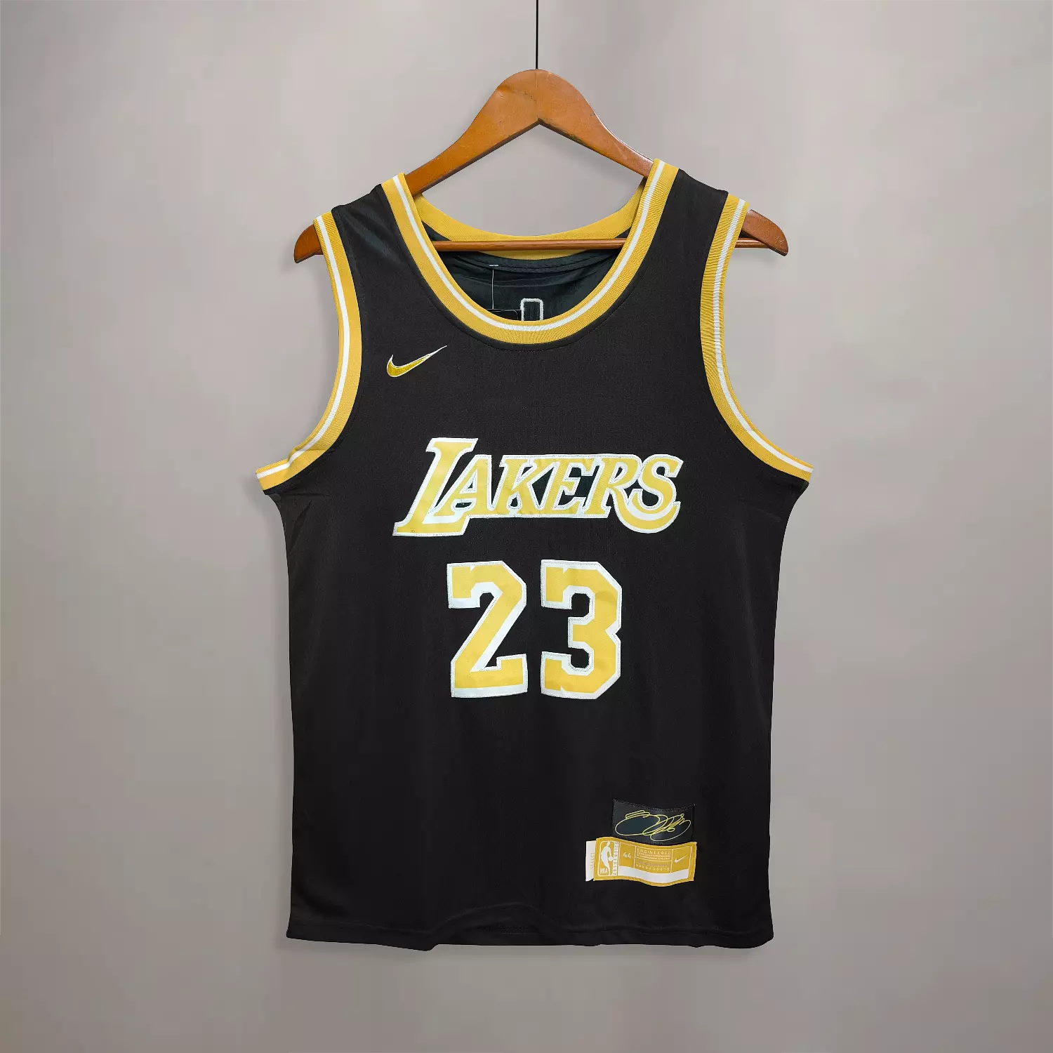 LOS ANGELOS LAKERS - BASKETBALL hover image