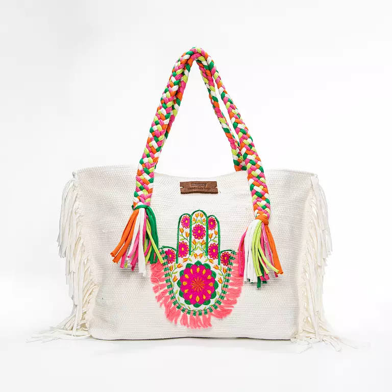 <p><strong><span style="color: rgb(0, 0, 0)">White Kilim Tote Bag with Hamsa Hand Badge</span></strong></p>