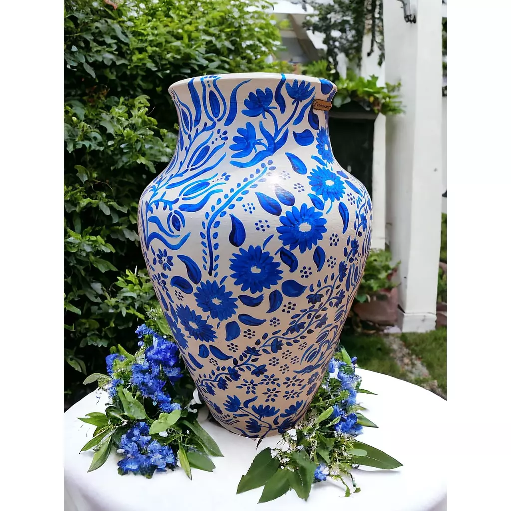 Blue & White Pottery Vase 